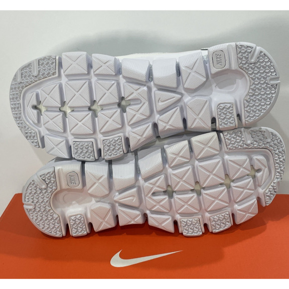 Nike Flex Show TR Sneakers White/Platinum Men’s Size 6.5 NIB - Picture 11 of 12